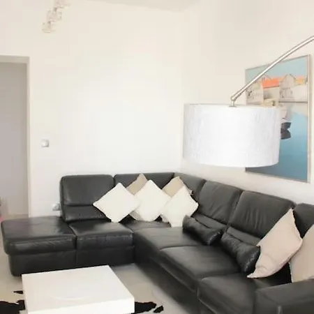Apartment Modern For 2 In The Center Of The Town Split