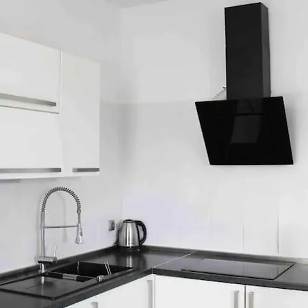 Modern For 2 In The Center Of The Town
