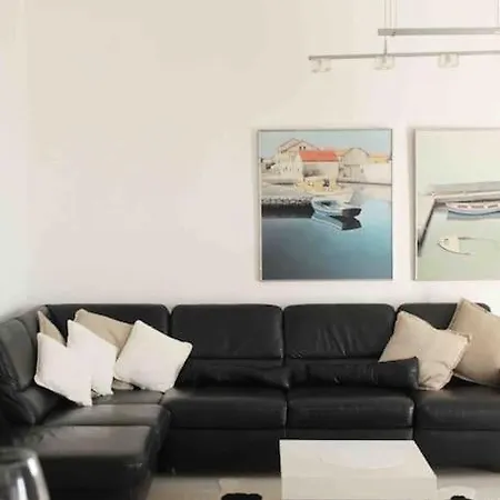 Apartment Modern For 2 In The Center Of The Town Split