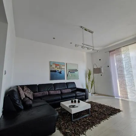 Modern For 2 In The Center Of The Town Split