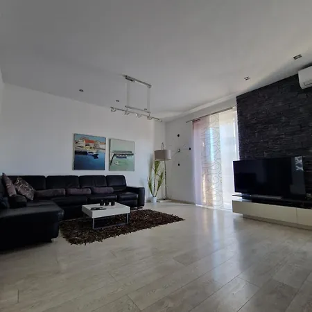 Apartment Modern For 2 In The Center Of The Town